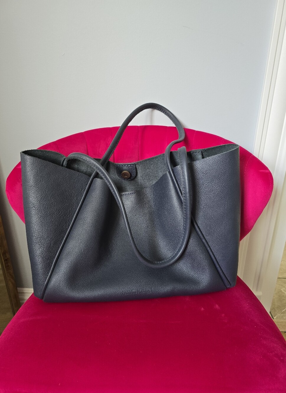 Portland Leather Large Verona Tote!